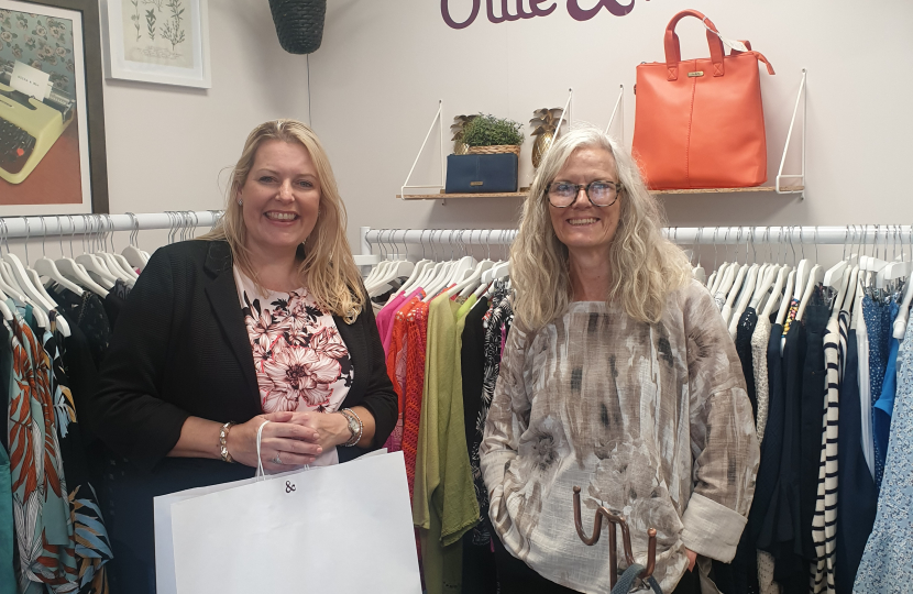 Mims Davies MP visits Ollie & Nic in Burgess Hill | Mims Davies