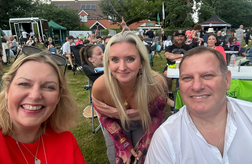 Mims Davies MP joins Gig on the Green in Crawley Down