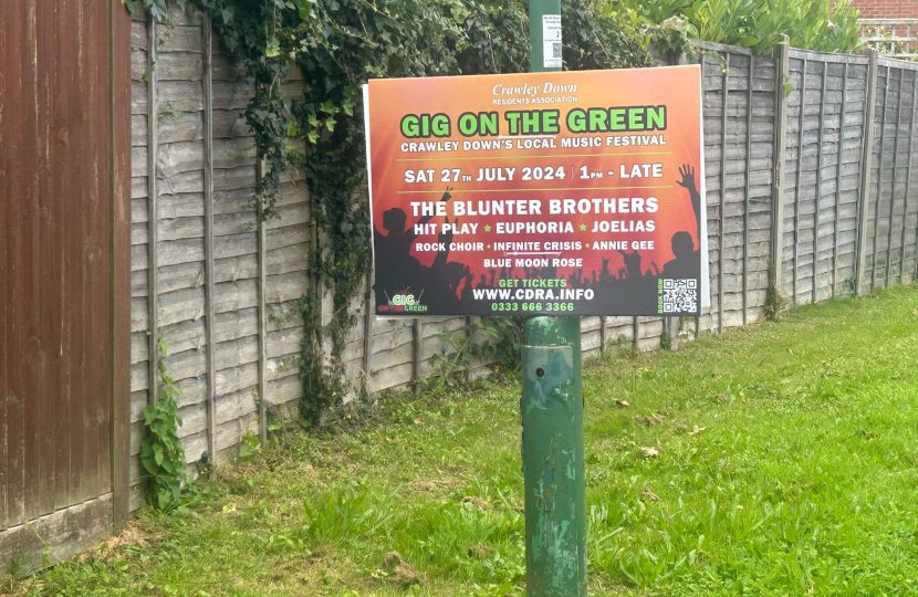 Mims Davies MP joins Gig on the Green in Crawley Down