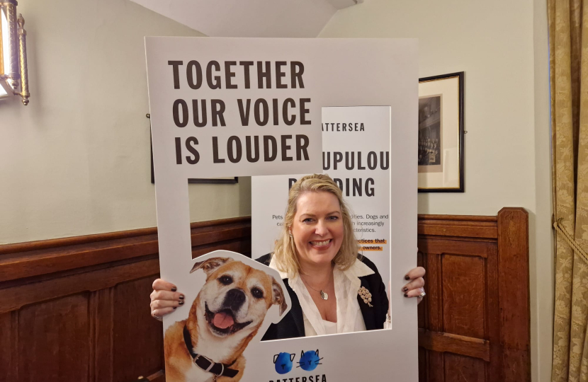 Mims Davies MP shows support for Animal Rescues at Battersea reception