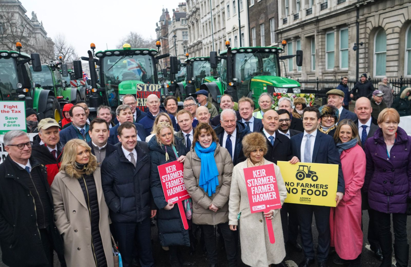 Mims Davies MP joins Farmers at Parliament Square