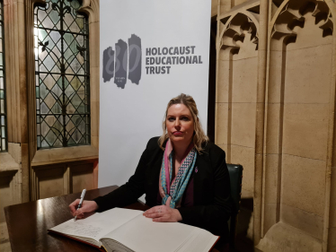 Mims Davies MP honoured to sign Holocaust Educational Trust Book of Commitment in Parliament